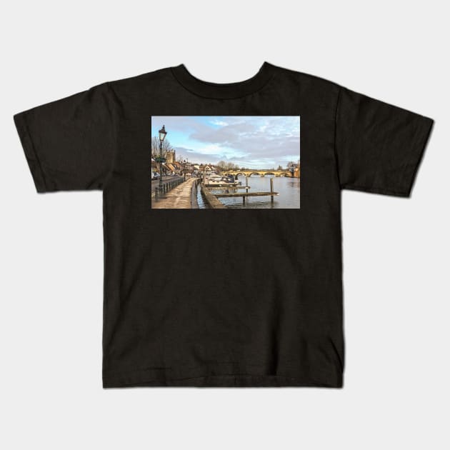 Henley Riverside With a Wonky Lamp Kids T-Shirt by IanWL